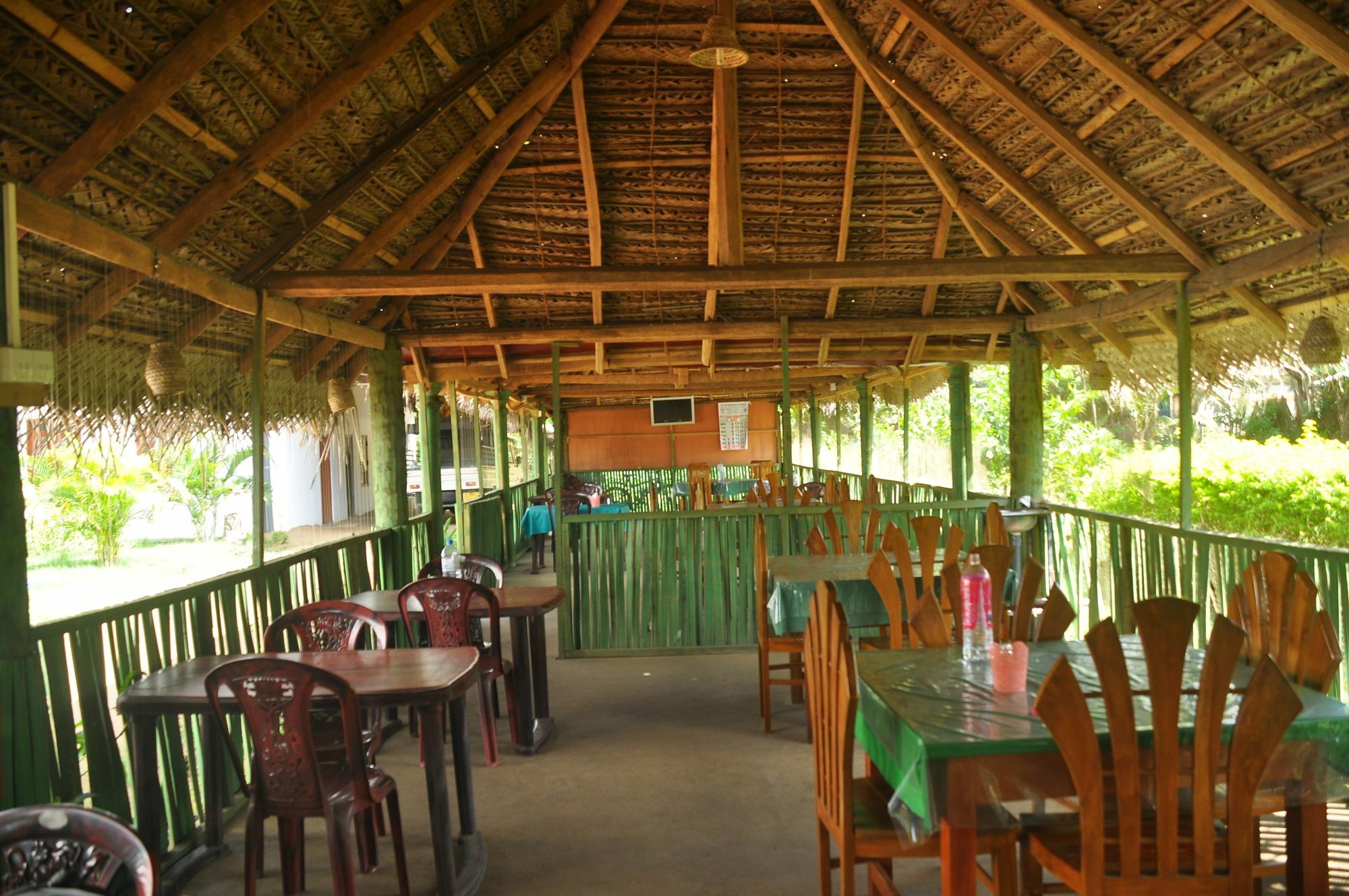 Thirumalai Park Hotel Nilaveli Exterior photo